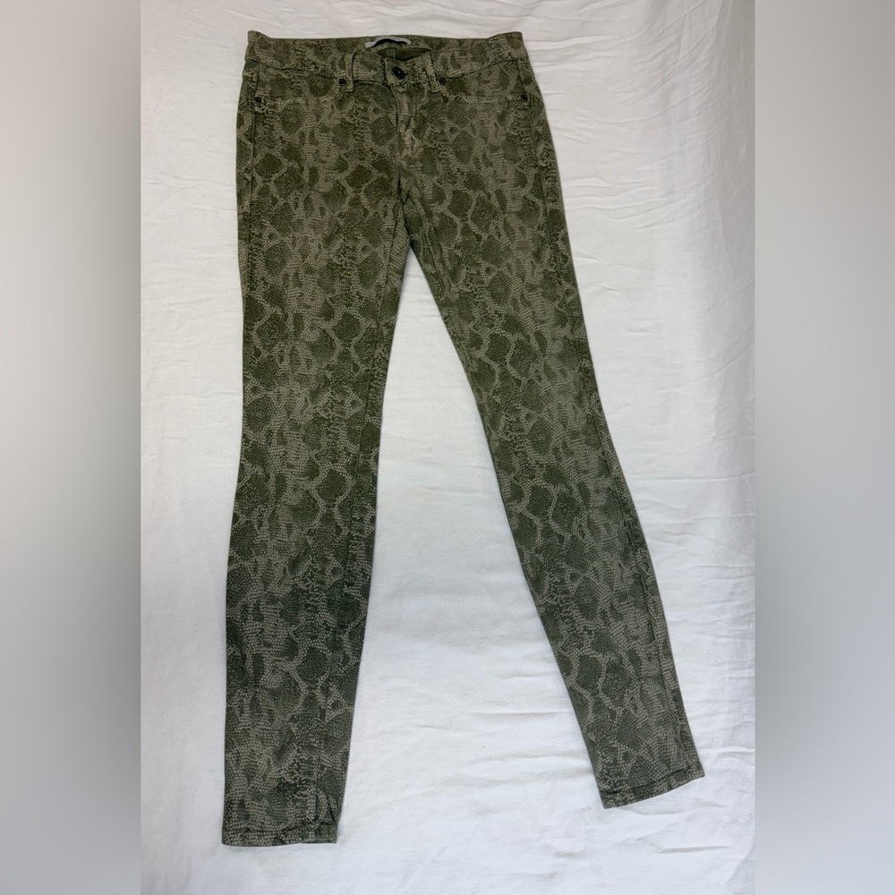 NWOT Rich & Skinny Olive Snake Print Jeans 27